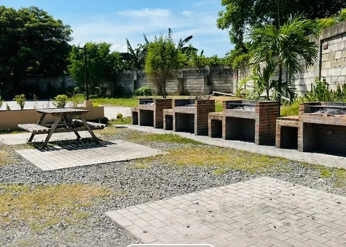 Casa Byahe Near Mactan Airport With Free Pool Access Hotel 5*